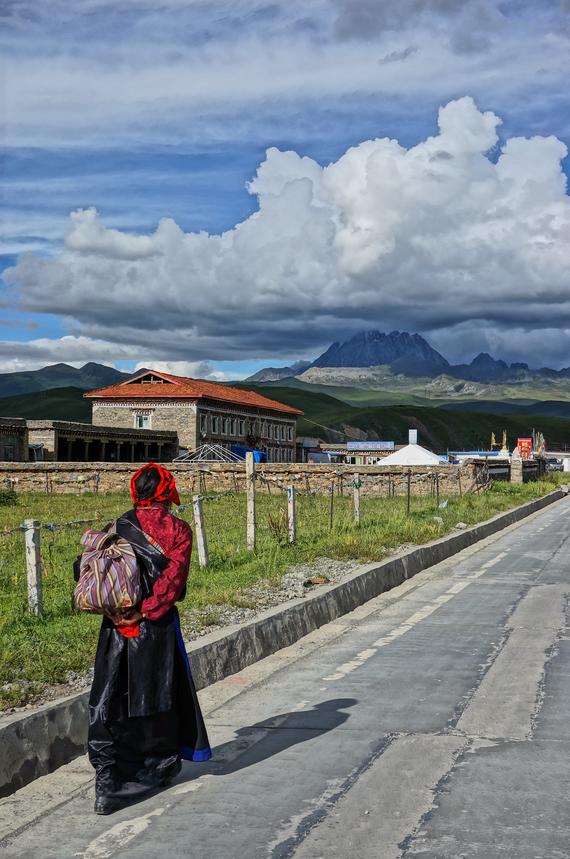 发现最美观景台-雅拉神山