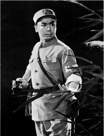 谭元寿王蓉蓉十年磨一剑 演绎《沙家浜》