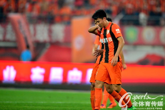 昨晚人和主场不敌绿城 