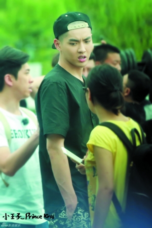 吴亦凡光头造型