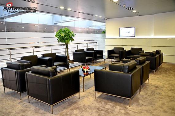 超豪华展厅 探店长沙河西保时捷中心