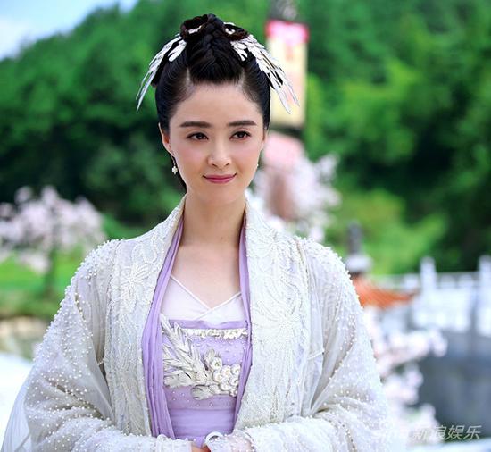 蒋欣《花千骨》清纯造型