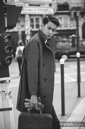 纪凌尘黑白大片