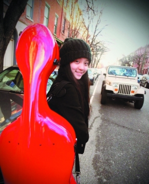 欧阳娜娜13岁考取美国音乐名校，并获得全额奖学金补助。