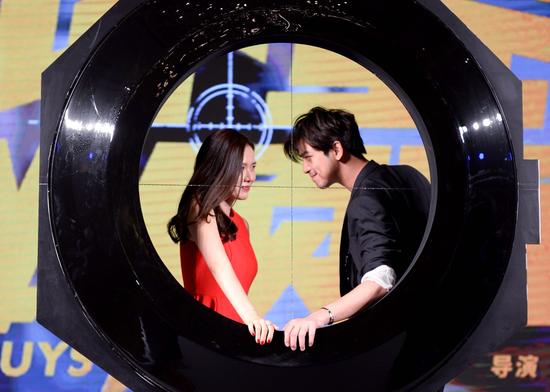 陈柏霖孙艺珍深情对视