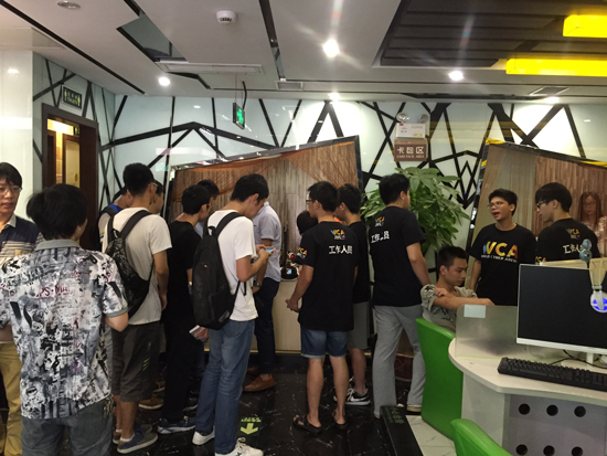 【图1】《英魂之刃》全民公开赛现场火爆