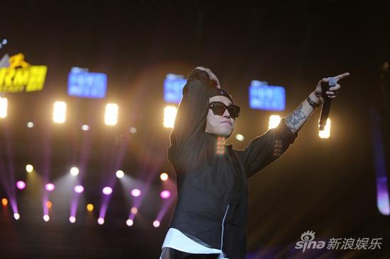 Gary炫酷说唱表演 