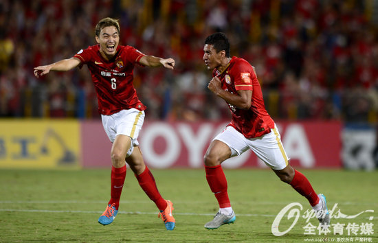 暴力鸟轰惊天世界波