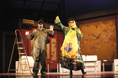 赵自强与王茜（右）在剧中是一对婚姻出现问题的夫妻。