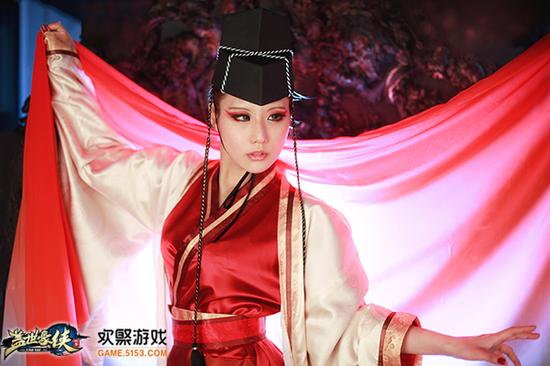 图4 《盖世豪侠》螺旋猫COS东方教主