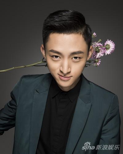 都金翰录制节目 分享红酒美容法(图)