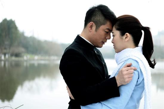 傅程鹏周丽淇演绎“全情”谍战剧