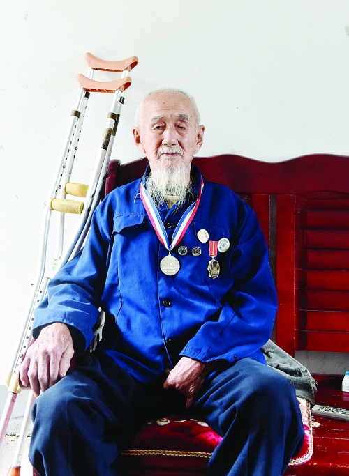 黄海潮(九十五岁）