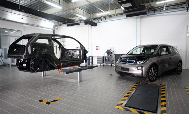 BMW i3钣金培训室