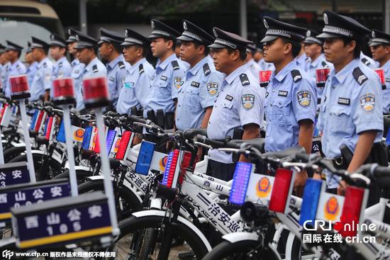 2015年09月01日，云南昆明，昆明市公安局西山分局组建自行车巡逻队。图片来源:CFP