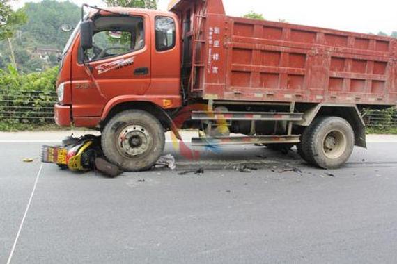 雷山发生一起摩托车交通事故 造成1死1伤