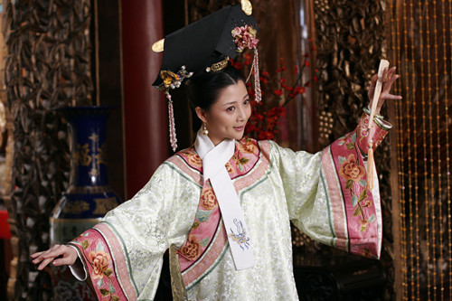 2009年《苍穹之昴》张夫人(殷桃饰)