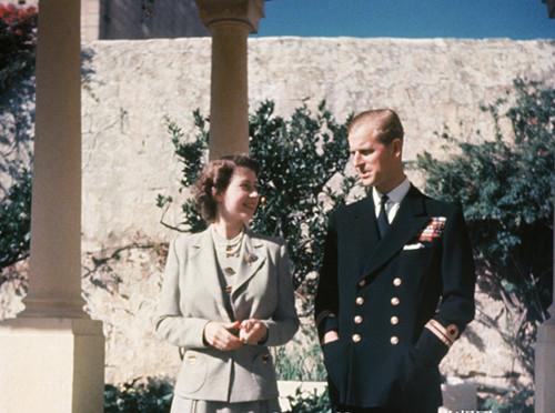 伊丽莎白女王和菲利普亲王年轻时