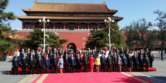 习近平:将裁减军队人员30万