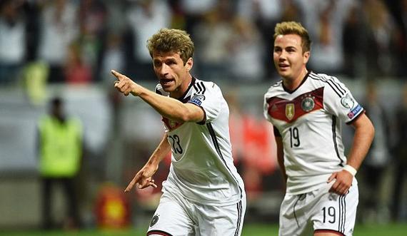 穆勒和格策均进球