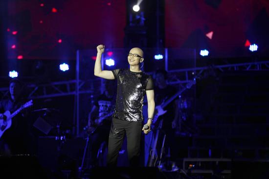 平安与歌迷互动