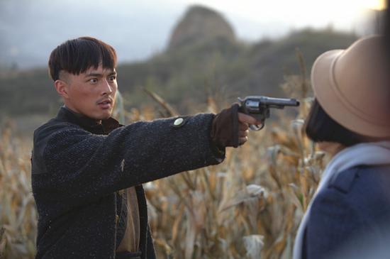 叶祖新《铁在烧》陷困境催泪