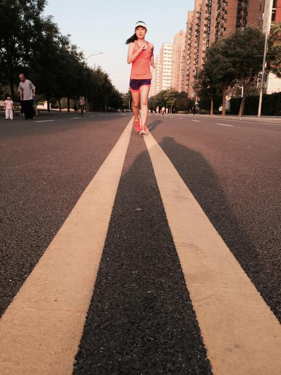 李宁环弓二代测评：缓冲明显，适合初级跑者。（实测者：小禹）