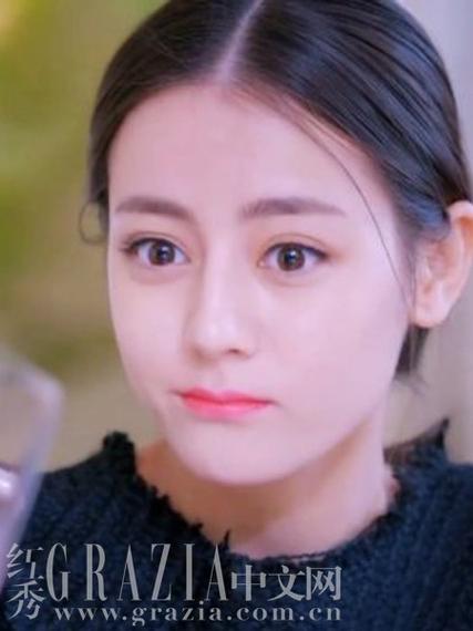 ab唐嫣 这些女神带错美瞳也变死鱼眼