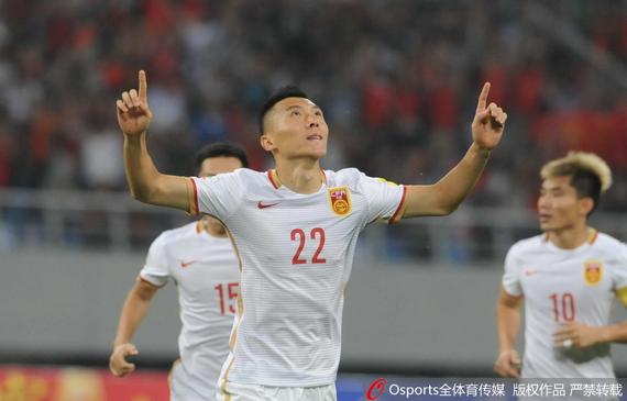 于大宝梅开二度助国足获胜