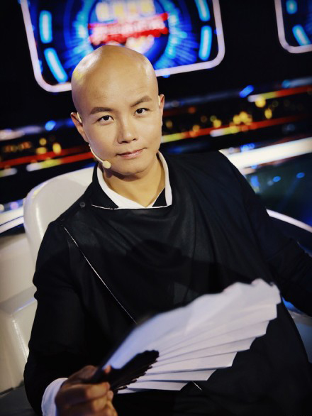 《演说家》乐嘉首揽大将 卖萌为学员暖场