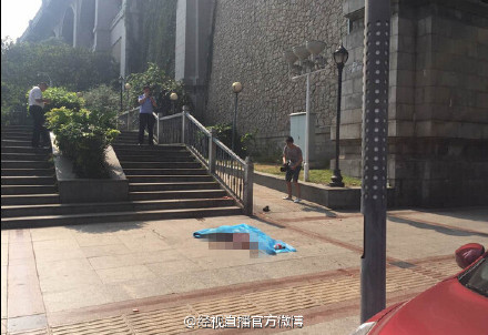 武汉一婆婆从长江大桥上坠落身亡死因正在调查