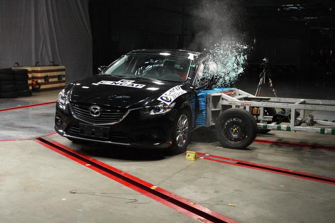 马自达牌CA7200ATE5型轿车（阿特兹 2.0L蓝天豪华版）