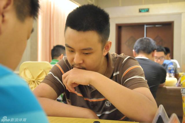 小将寇政岩初段成黑马