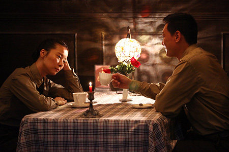 大陆小岛柯蓝领衔演绎铿锵玫瑰