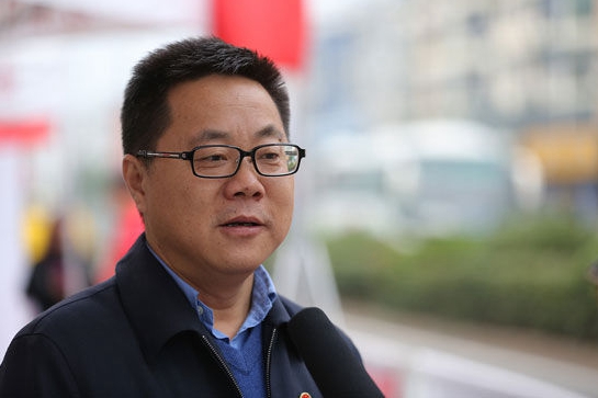 江淮汽车股份有限公司副总经理 严刚