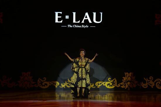 中式丽装，北京礼赞”刘亚桐中国首秀