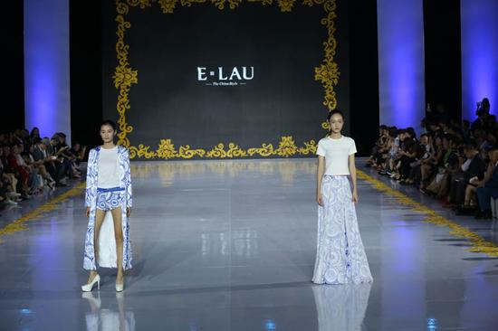 中式丽装，北京礼赞”刘亚桐中国首秀