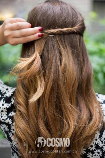 简易蝴蝶结式盘发step1