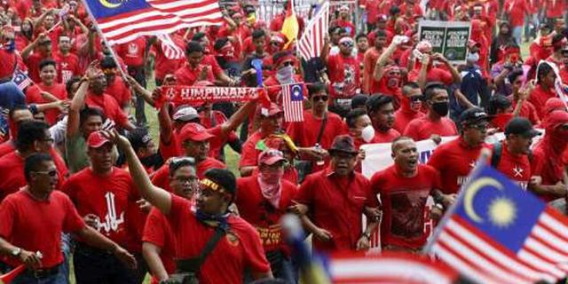 马来西亚数万人示威游行