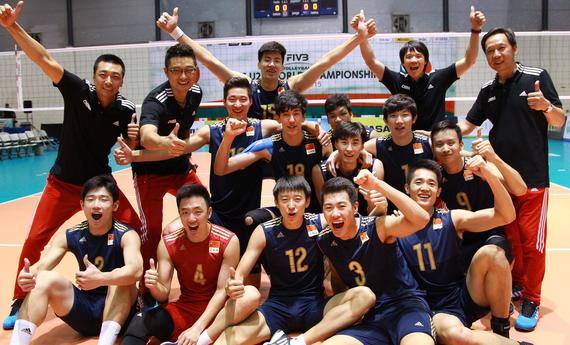 中国男排闯进四强