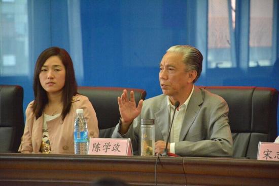 中华志愿者书画院院长陈学政致辞