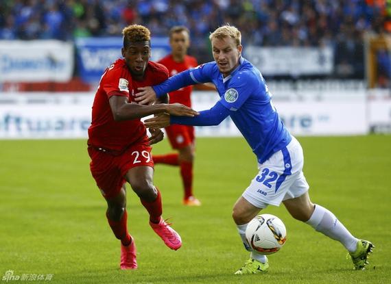 科曼在比赛中攻入一球