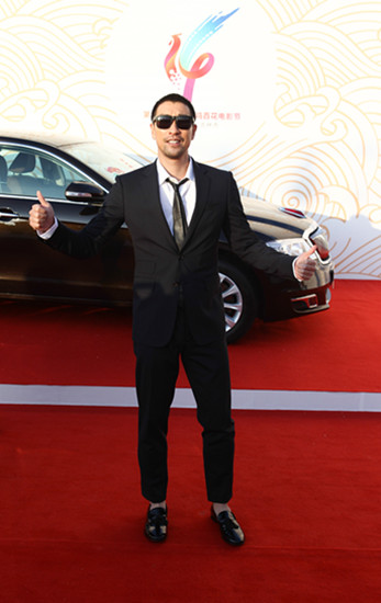 王千源憾失金鸡 遭白岩松调侃"憋得住"