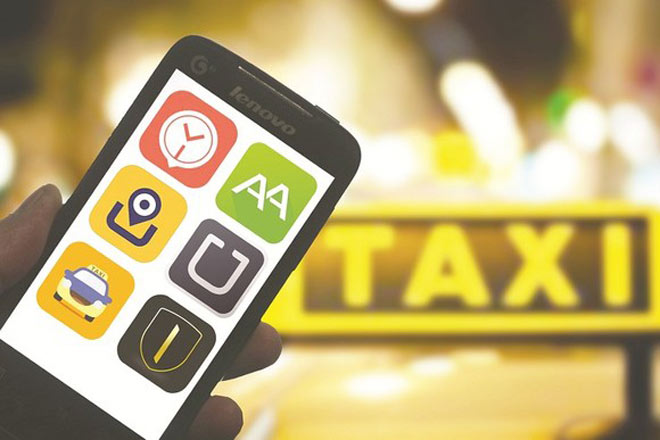 专车合法化破冰 业内称明年或全国普及