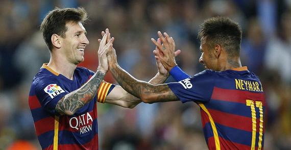 梅西和内马尔庆祝进球