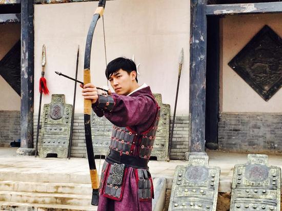 《穿越》杨旭文穿越唐朝 变身射箭小能手