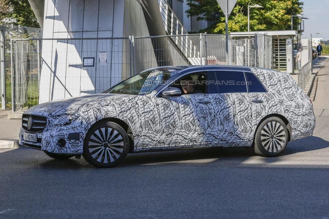 新一代奔驰E级旅行版谍照
