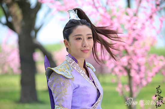 刘思彤饰演诸葛紫英