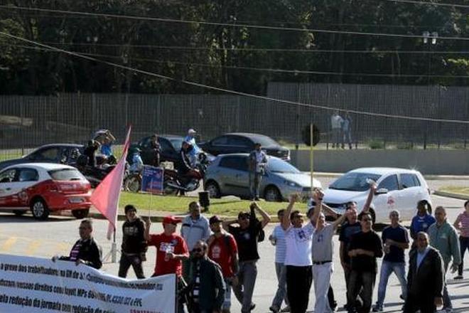 工人同意削减工时 大众/福特巴西工厂避免裁员