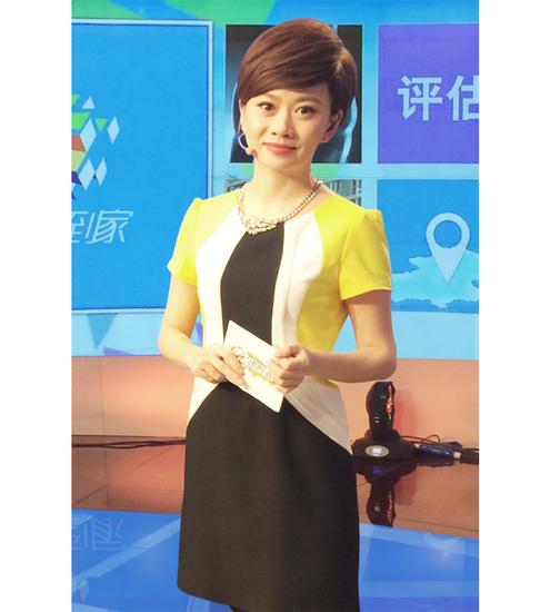 备受观众的喜爱,像王子子这样,凭借蕾丝裙和自身的气质展现个人魅力